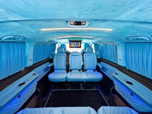 Mercedes V Class Business Edition Blue interior